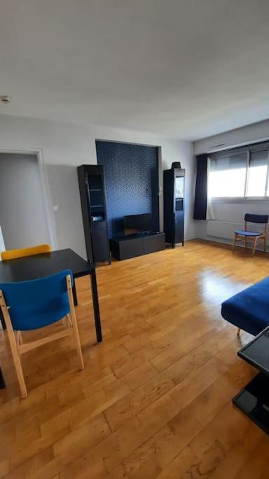 Appartement 2 Pieces Tres Lumineux La Garenne-Colombes Exterior foto